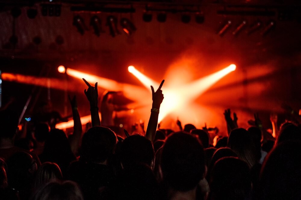 Parada Wolności 2025 w Łodzi: Hołd dla DJ Hazela z Kalwi & Remi, DJ Drum i Mikouaj Rejw w roli głównej!