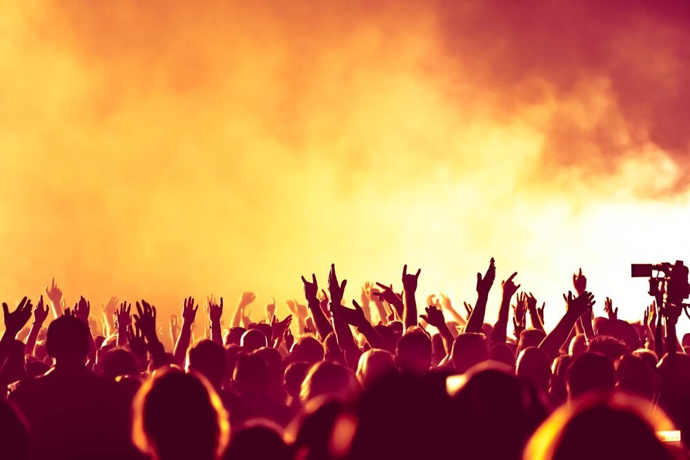 Raye rozgrzeje Atlas Arenę w Łodzi! Niezapomniany koncert supergwiazdy już w styczniu!