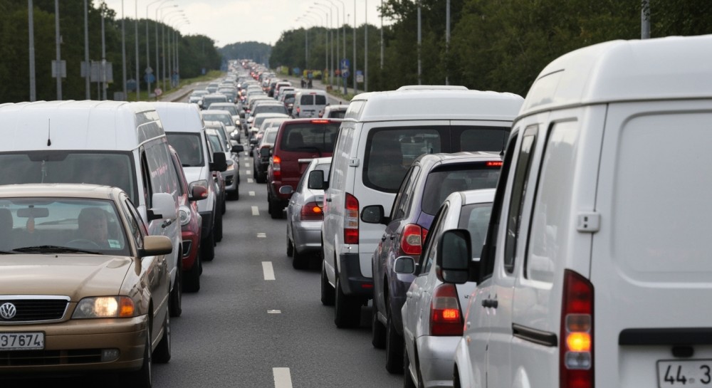 Bezpieczny długi weekend: Policja apeluje o ostrożność na drogach